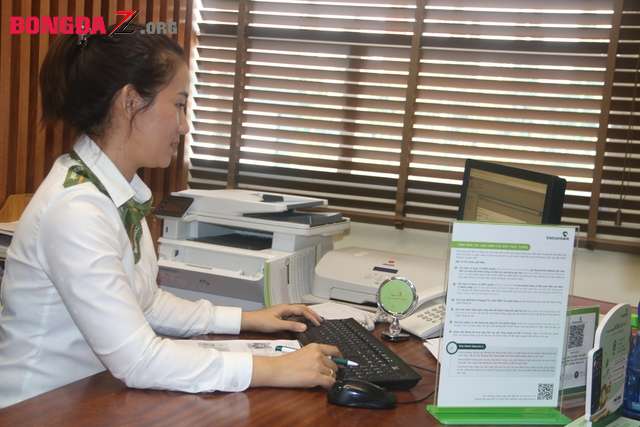 Nhân viên ngân hàng kịp ngăn bà chủ cửa hàng phân bón bị lừa chuyển 2 tỉ đồng