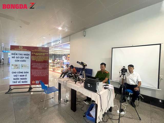 Công an TP HCM tổ chức cấp căn cước tại Sân bay Tân Sơn Nhất