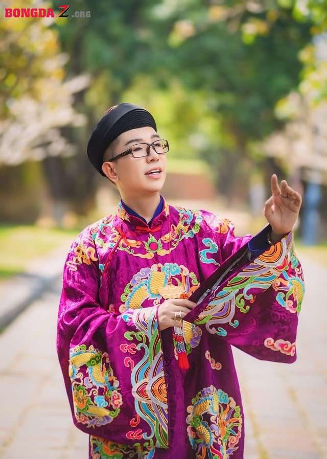 Long Nhật dời liveshow