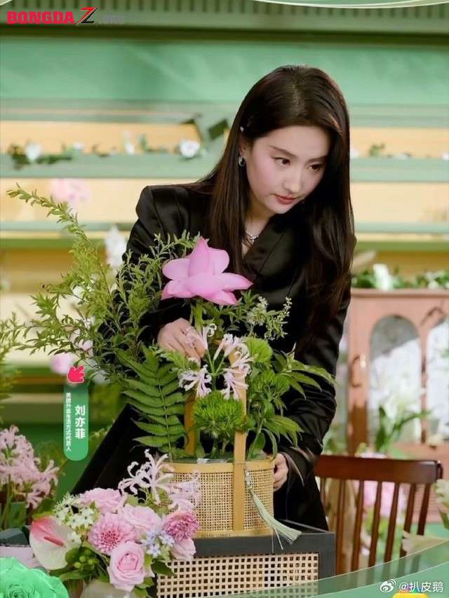 "Thần tiên tỉ tỉ" Lưu Diệc Phi gây sốt với đôi chân dài