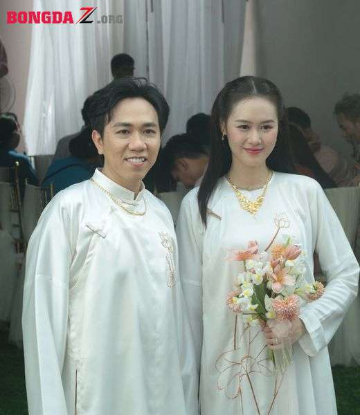 Đám hỏi rộn ràng của Anh Đức và Quỳnh Anh