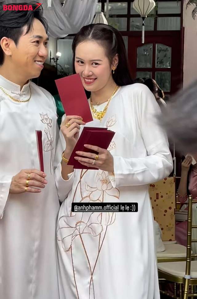 Đám hỏi rộn ràng của Anh Đức và Quỳnh Anh