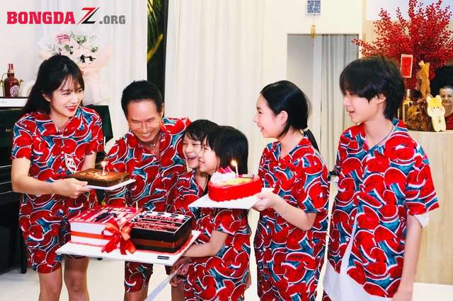 Lý Hải - Minh Hà rực rỡ trang phục dưa hấu